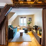 Apt Central Hotel De Ville